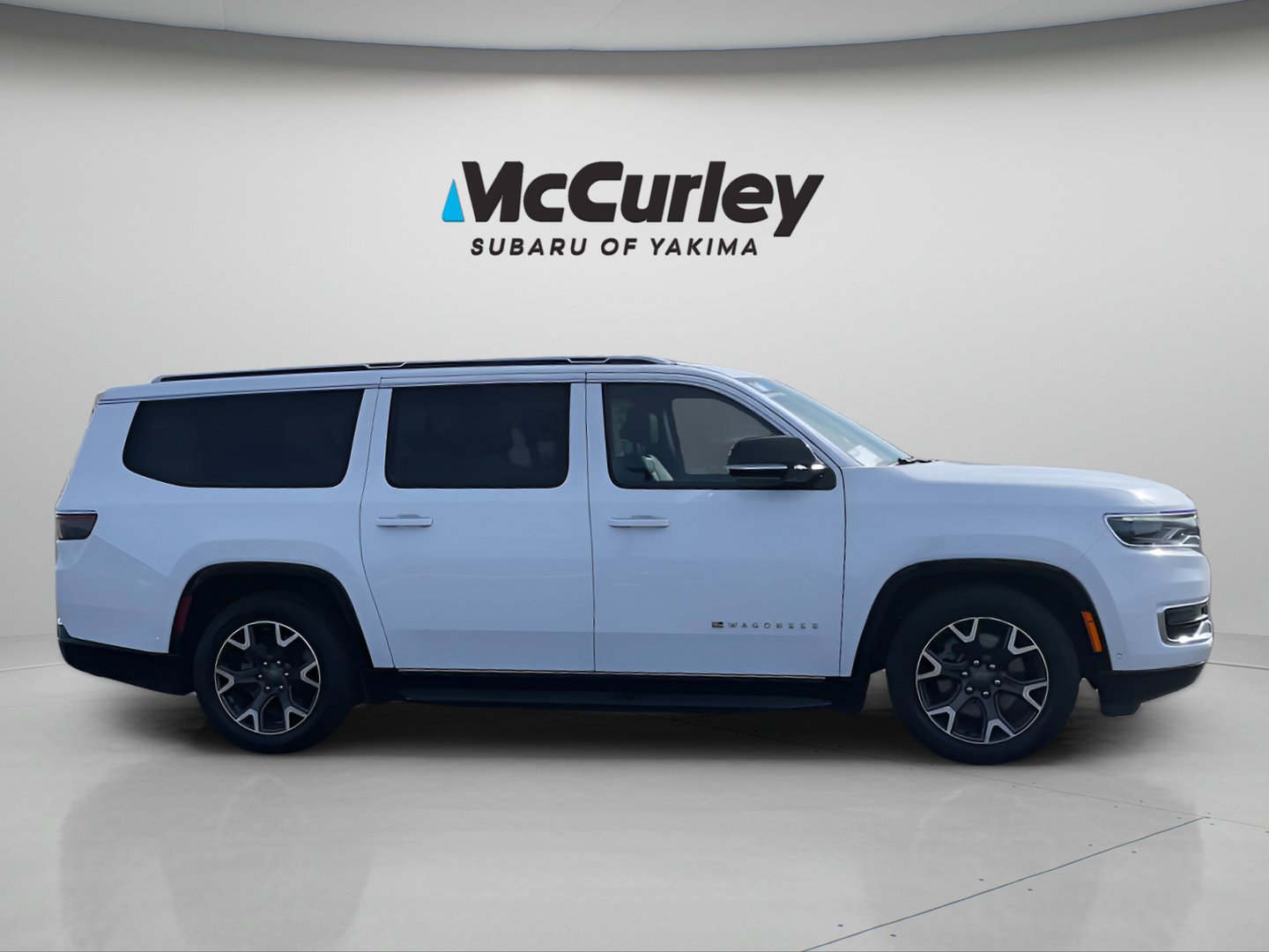 Used 2024 Jeep Wagoneer L Series III w/ Flexible Seating Group image 6