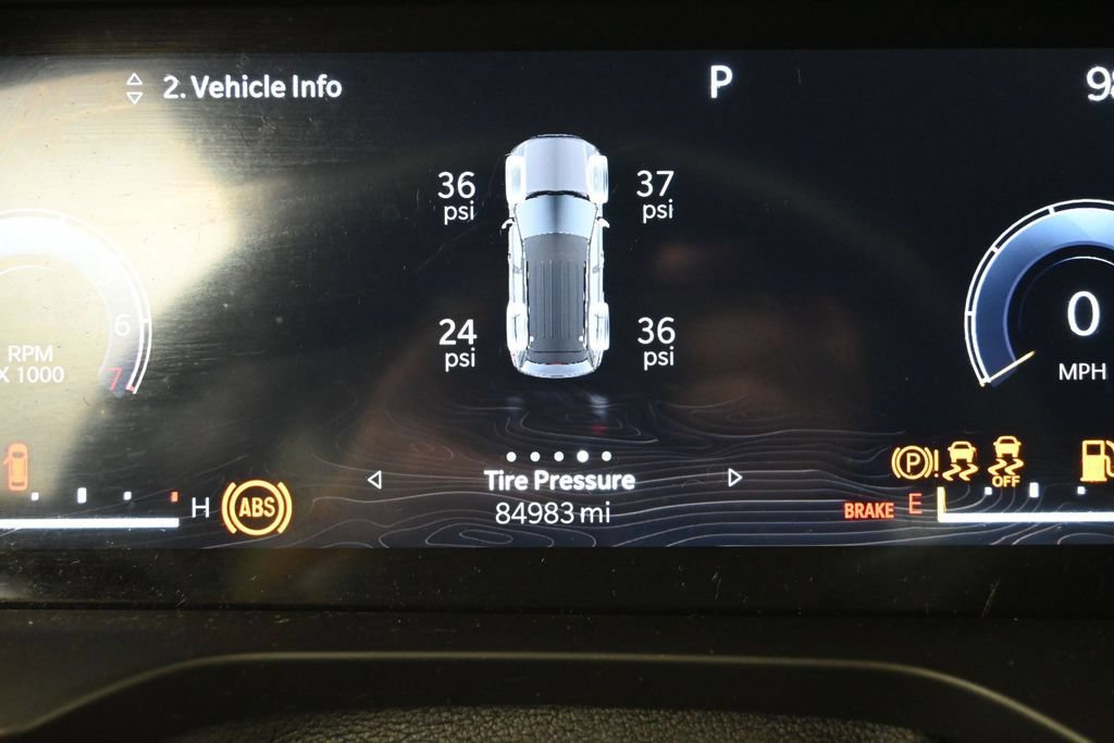 Used 2023 Jeep Grand Cherokee Limited AWD/4WD image 8