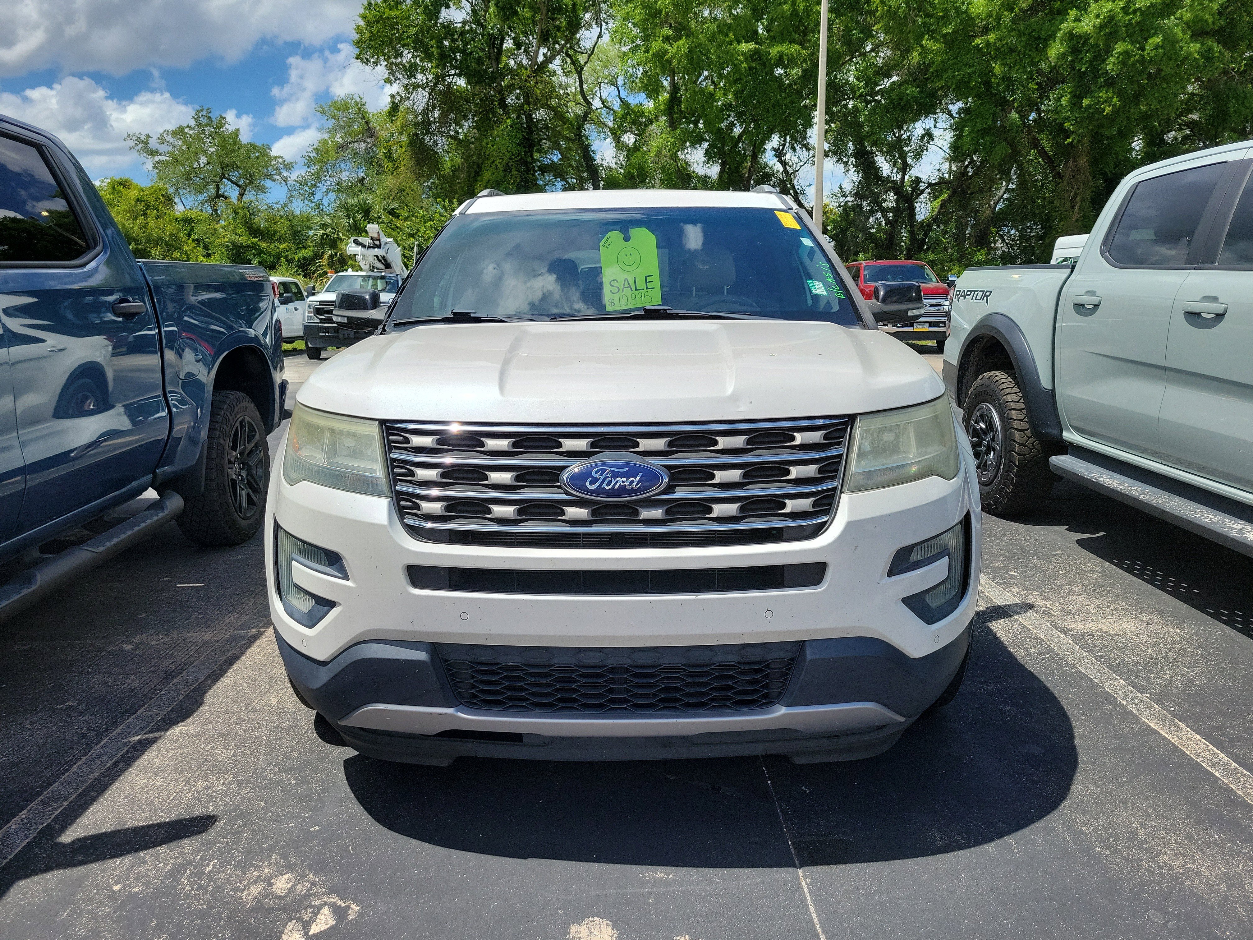 Used 2016 Ford Explorer XLT w/ Equipment Group 202A image 2