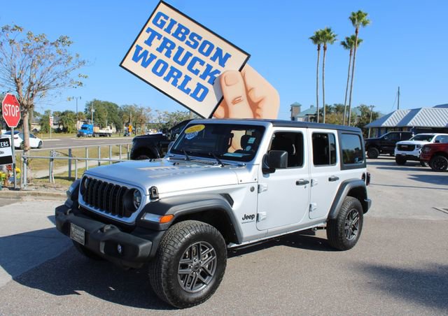 Used 2024 Jeep Wrangler Sport S image 1