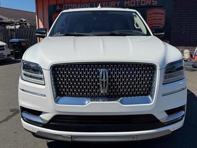 Used 2020 Lincoln Navigator L Reserve w/ Luxury Package AWD/4WD image 3