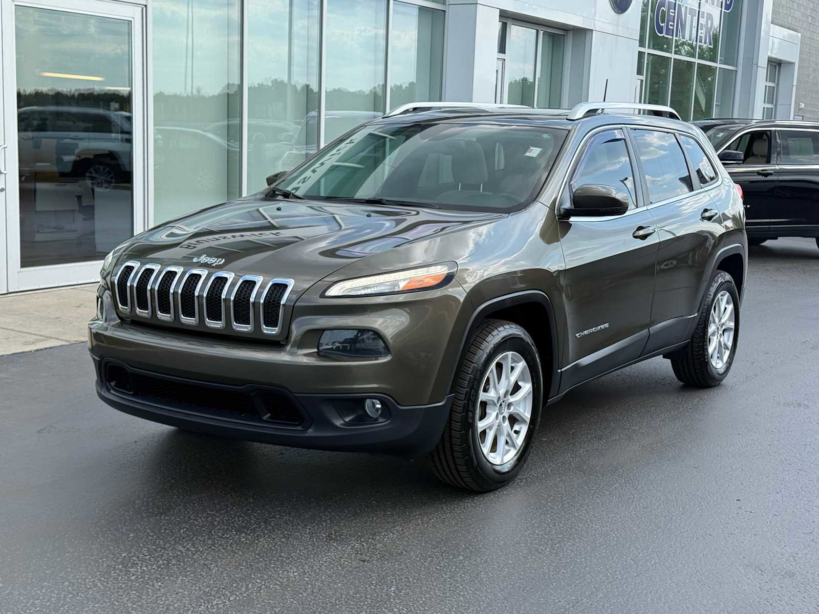 Used 2016 Jeep Cherokee Latitude w/ Comfort/Convenience Group