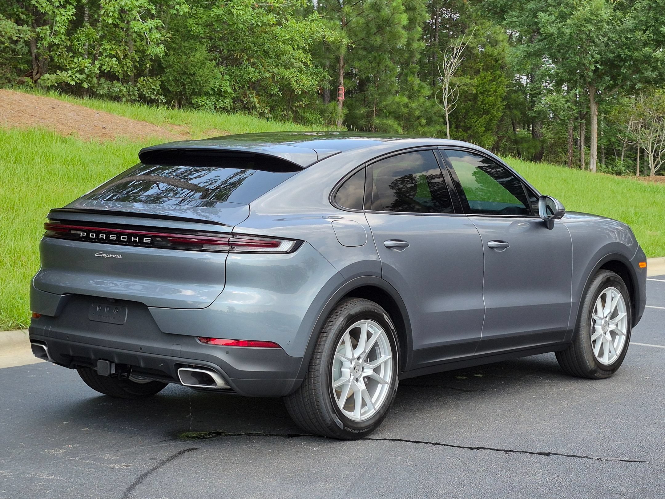 New 2026 Porsche Cayenne Coupe AWD/4WD image 31