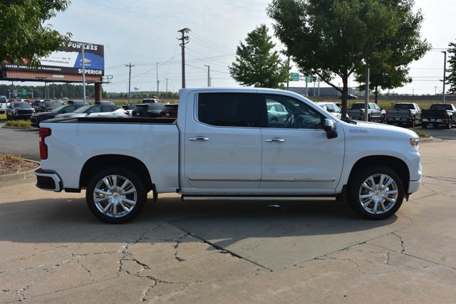 New 2026 Chevrolet Silverado 1500 High Country w/ High Country Premium Package AWD/4WD image 4