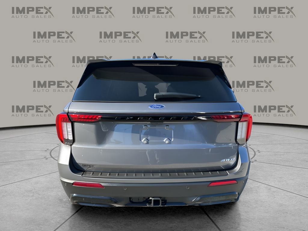 Used 2025 Ford Explorer ST-Line w/ ST-Line Street Pack image 4