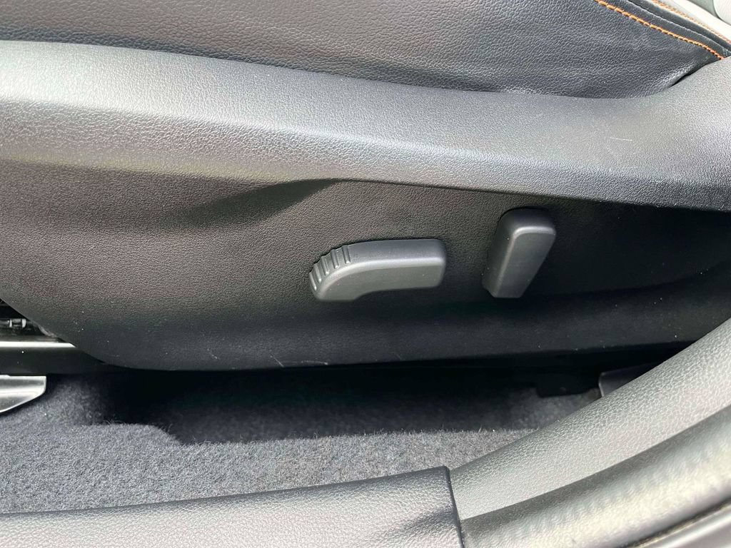 Used 2019 Subaru Crosstrek 2.0i Limited w/ Moonroof Package w/Navigation AWD/4WD image 17