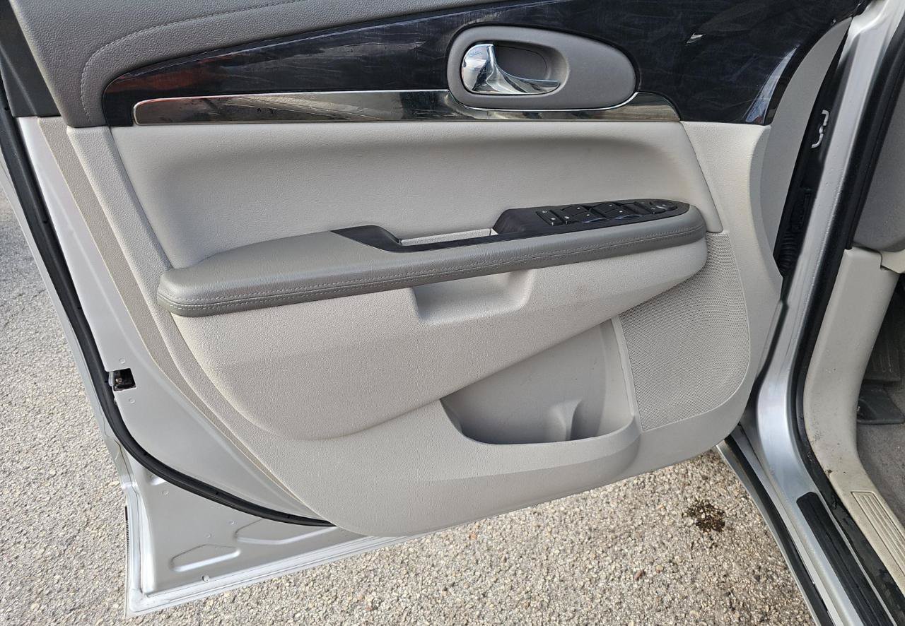 Used 2016 Buick Enclave Convenience FWD image 9