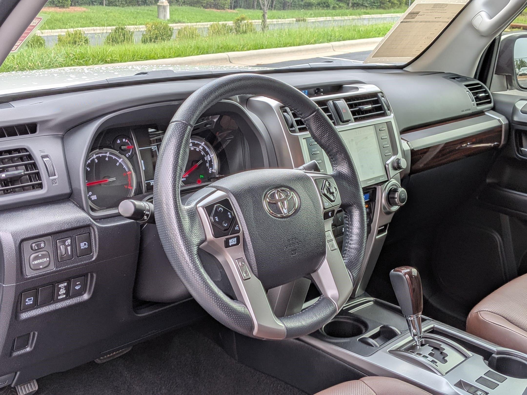 Used 2023 Toyota 4Runner Limited RWD image 12