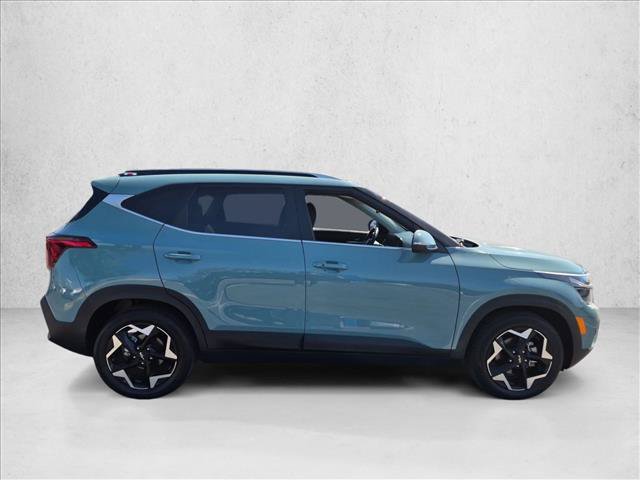 Used 2024 Kia Seltos EX FWD image 9