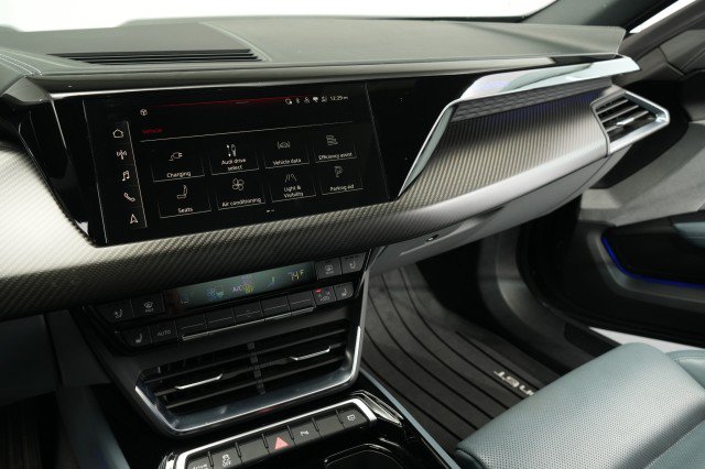 Used 2023 Audi e-tron GT Premium Plus w/ Performance Package AWD/4WD image 36