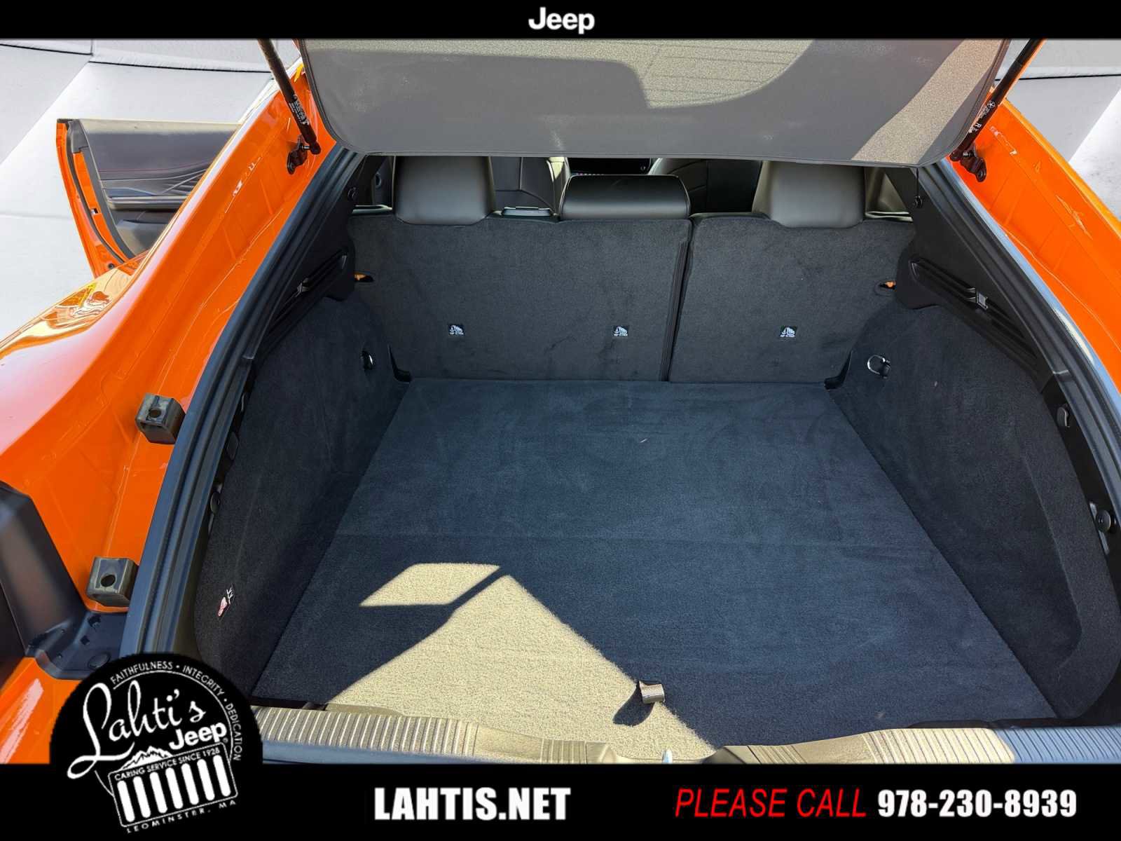 Used 2025 Dodge Charger R/T w/ Quick Order Package 25M R/T image 17