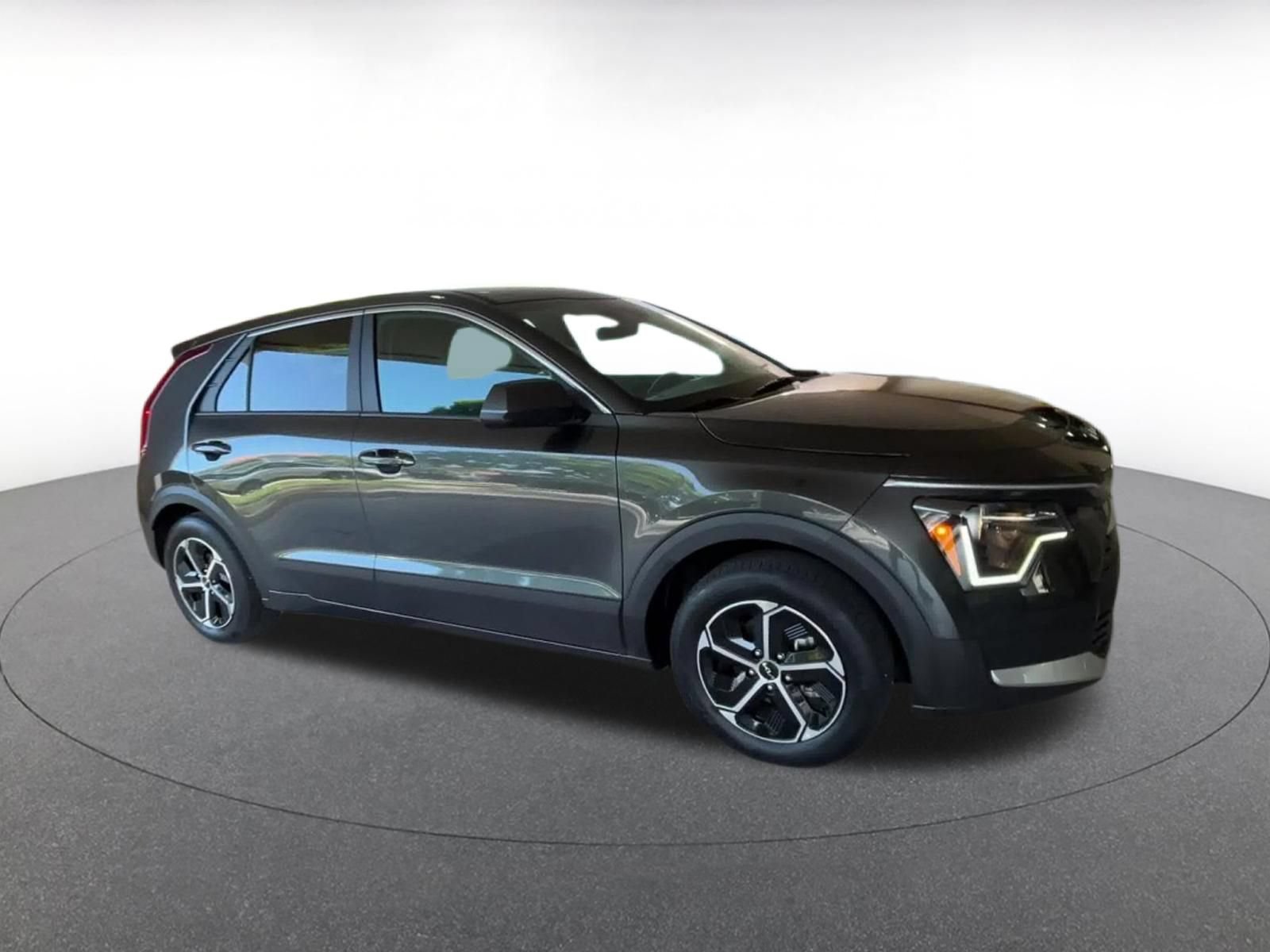 Used 2026 Kia Niro LX FWD video 2