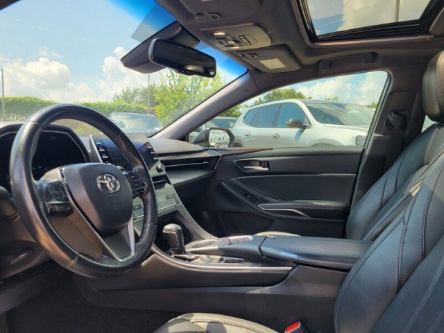 Used 2019 Toyota Avalon XLE w/ Moonroof Package FWD image 8