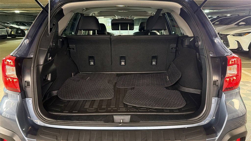 Used 2018 Subaru Outback 2.5i Limited image 16