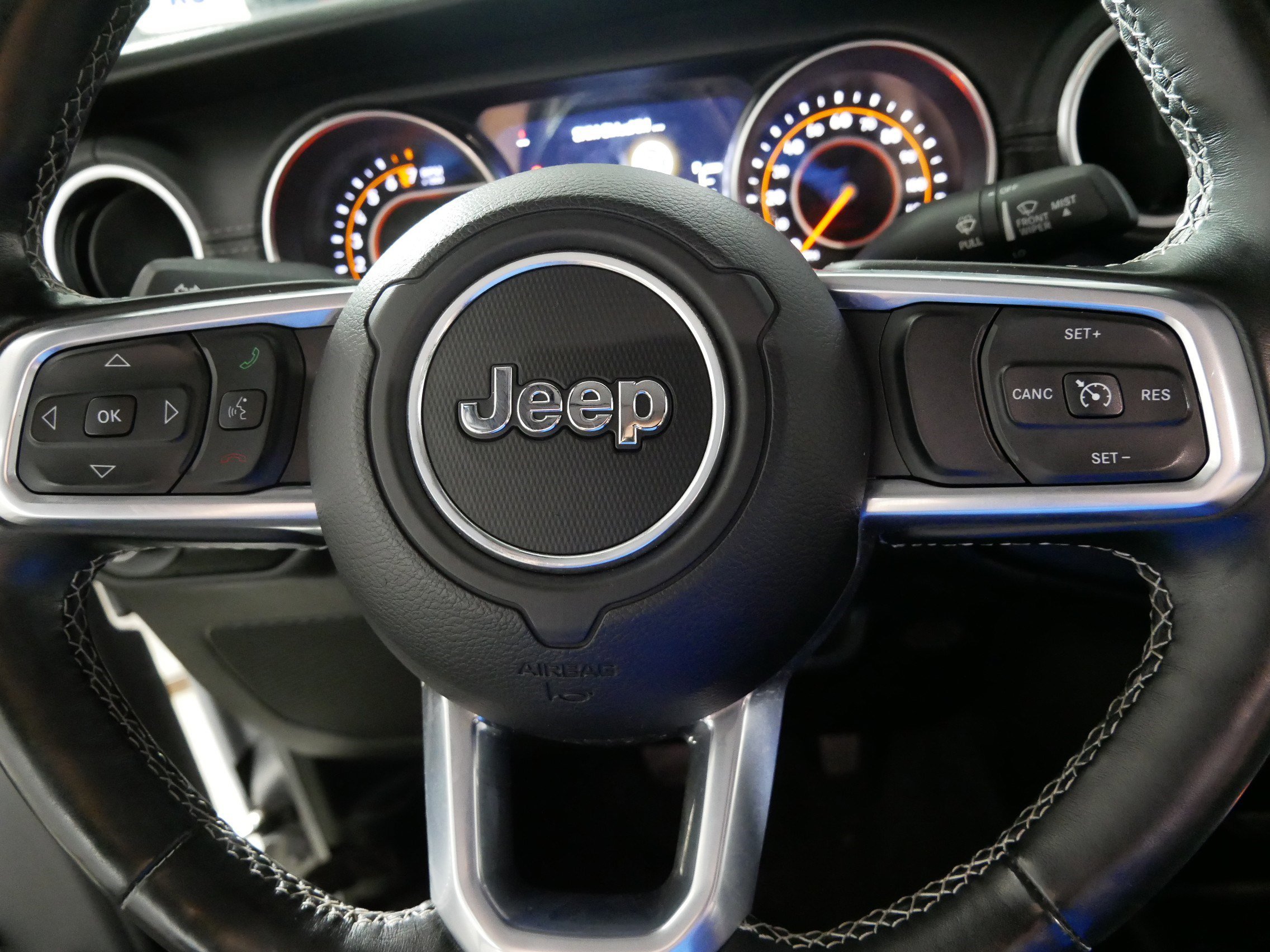 Used 2020 Jeep Gladiator Overland AWD/4WD image 25