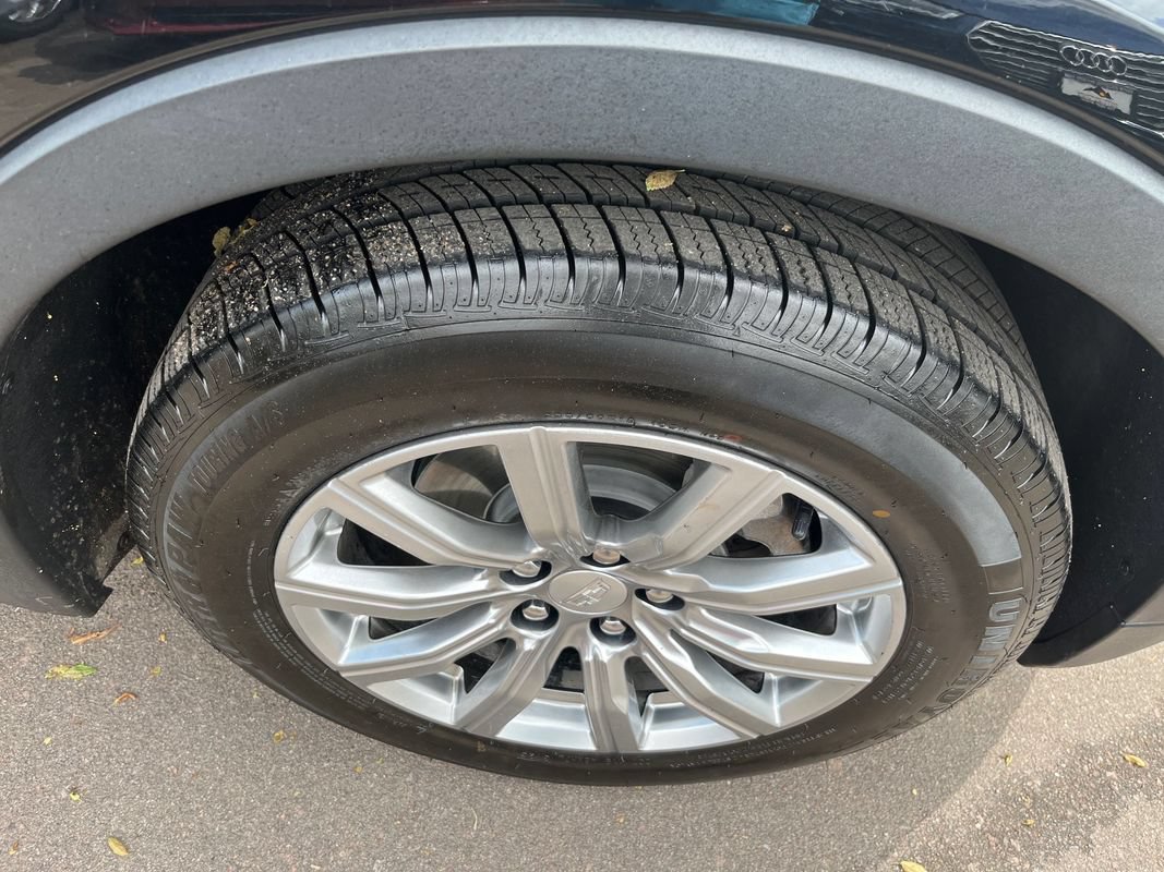 Used 2019 Cadillac XT4 Premium Luxury AWD/4WD image 9