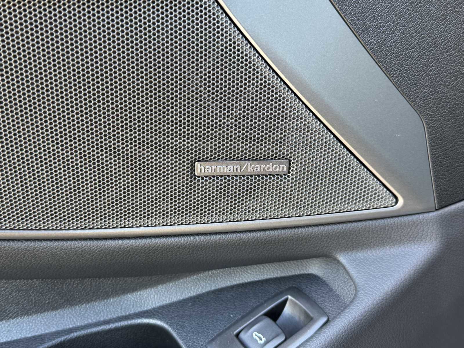 New 2026 BMW 330i xDrive xDrive w/ Premium Package image 13