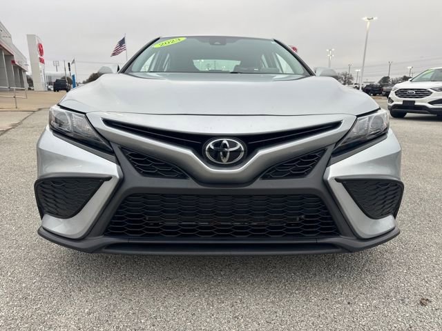 Used 2023 Toyota Camry SE image 9
