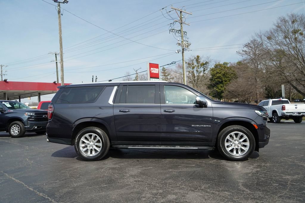 Used 2023 Chevrolet Suburban Premier RWD image 2