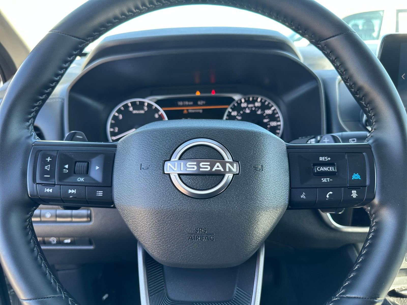 Used 2025 Nissan Rogue SV image 30