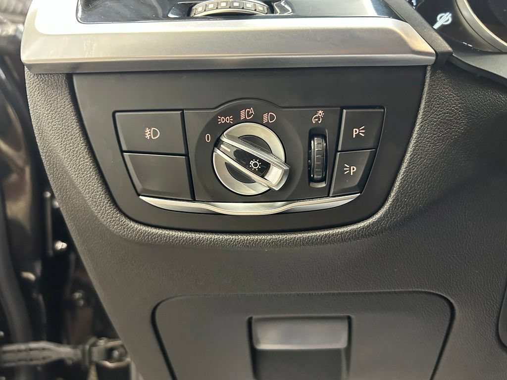 Used 2019 BMW X3 sDrive30i w/ Driving Assistance Package RWD image 23