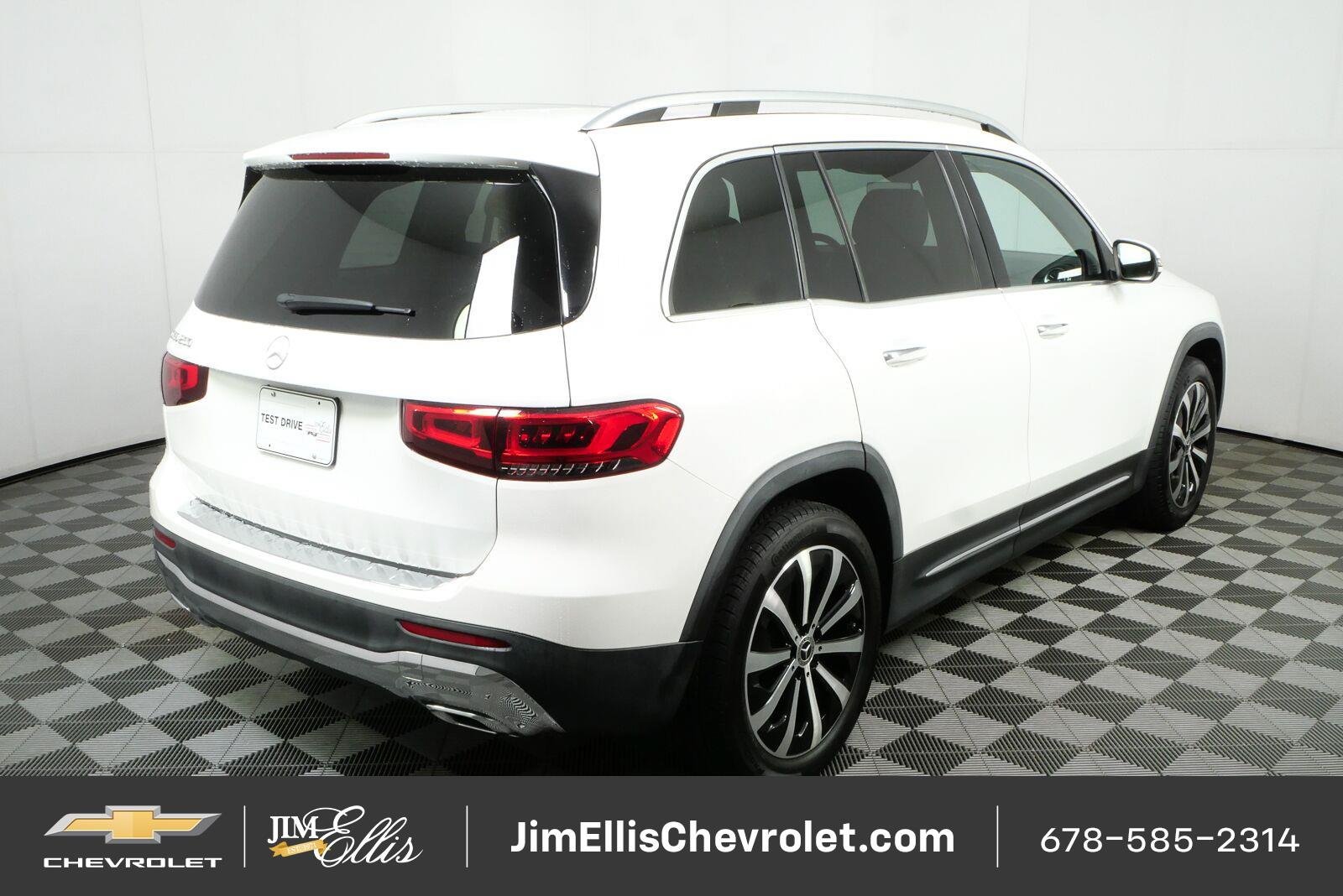 Used 2022 Mercedes-Benz GLB 250 w/ Premium Package Lite image 3