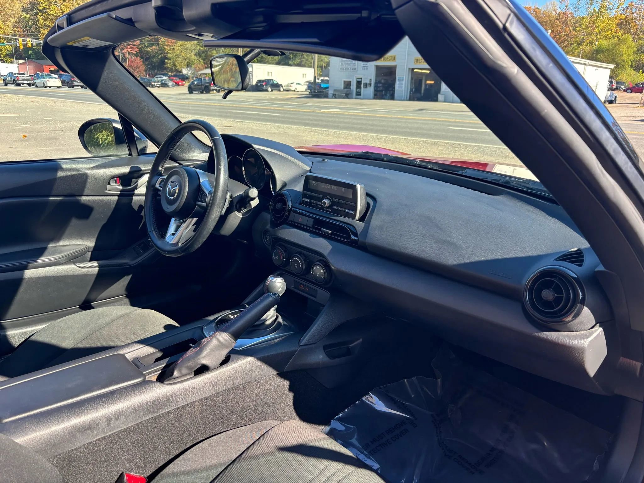 Used 2016 MAZDA MX-5 Miata Sport image 23