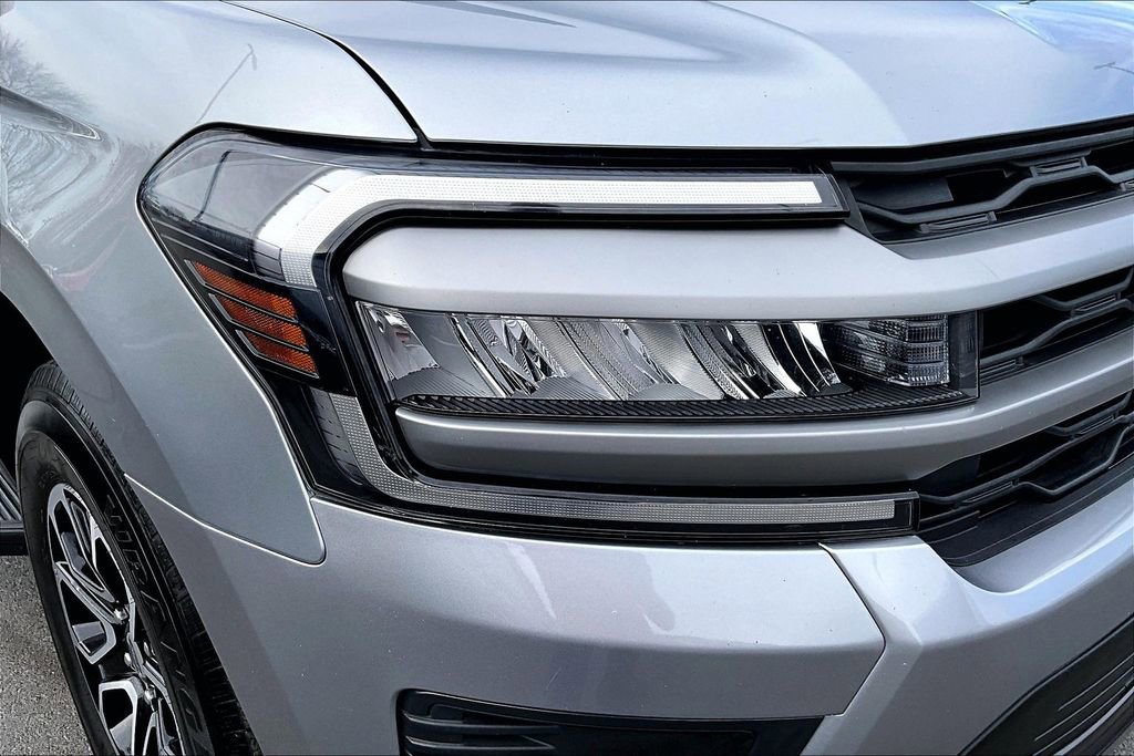 Used 2024 Ford Expedition XLT image 33