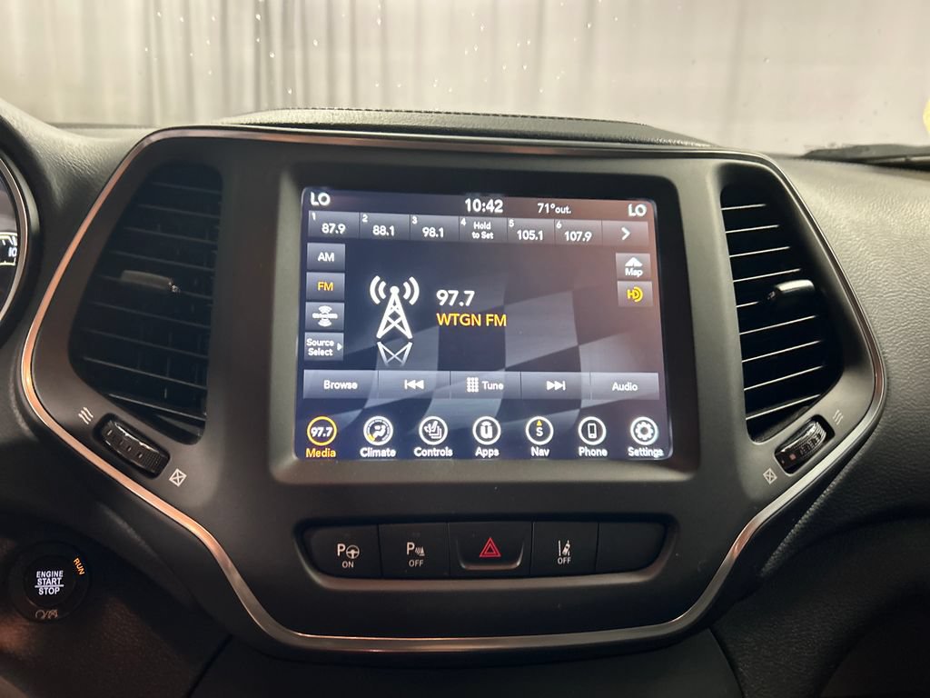 Used 2023 Jeep Cherokee Altitude Lux AWD/4WD image 17
