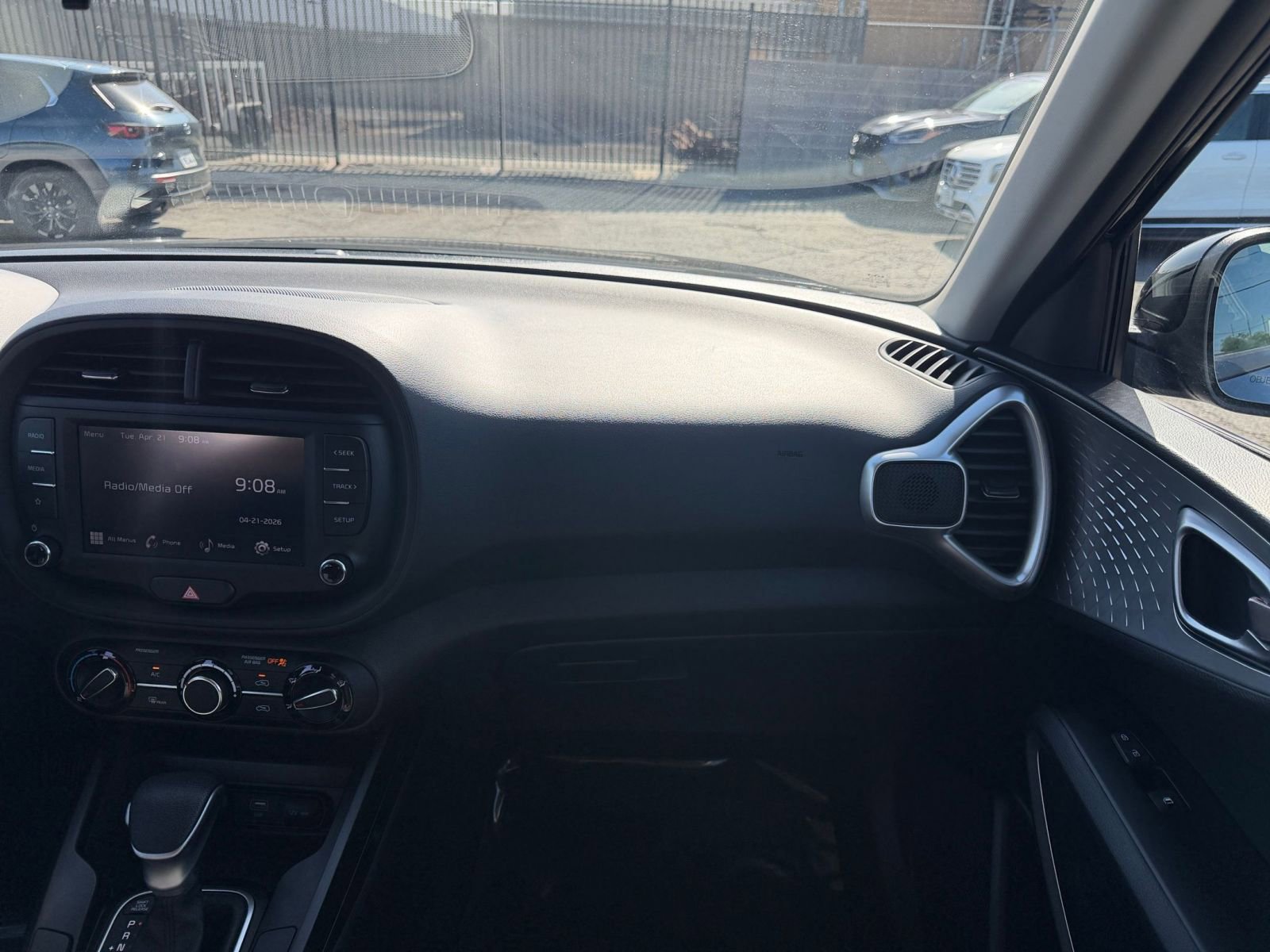 Used 2025 Kia Soul LX w/ LX Technology Package image 33