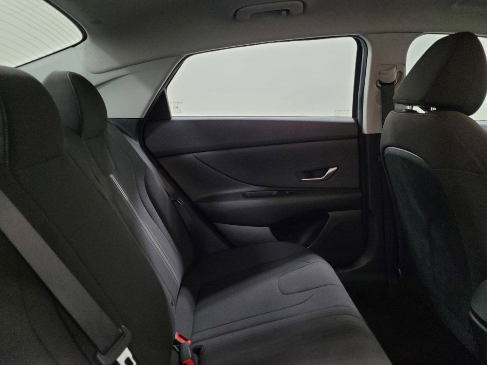 Used 2021 Hyundai Elantra Blue image 19