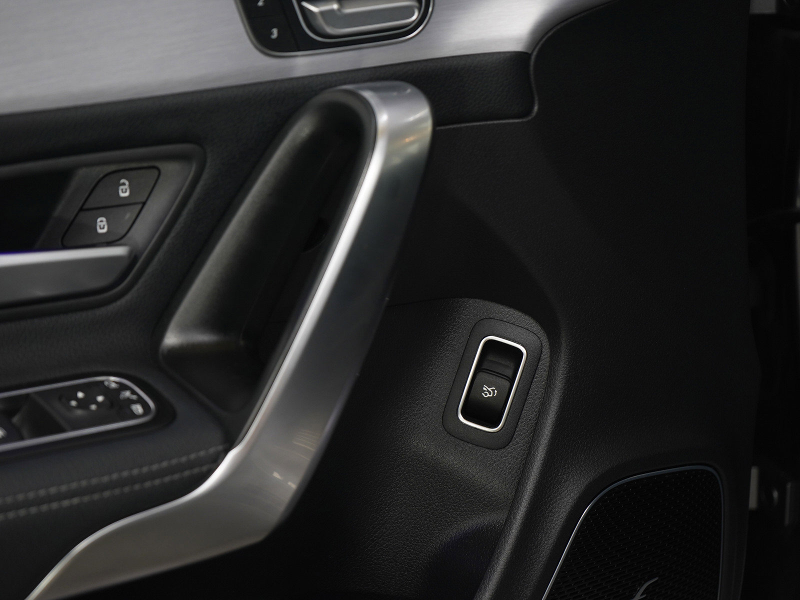 Used 2021 Mercedes-Benz CLA 250 4MATIC image 24