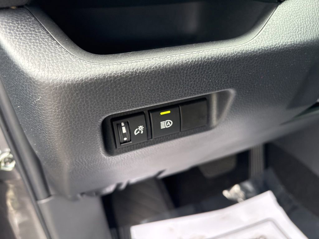 Used 2023 Toyota RAV4 LE FWD image 20