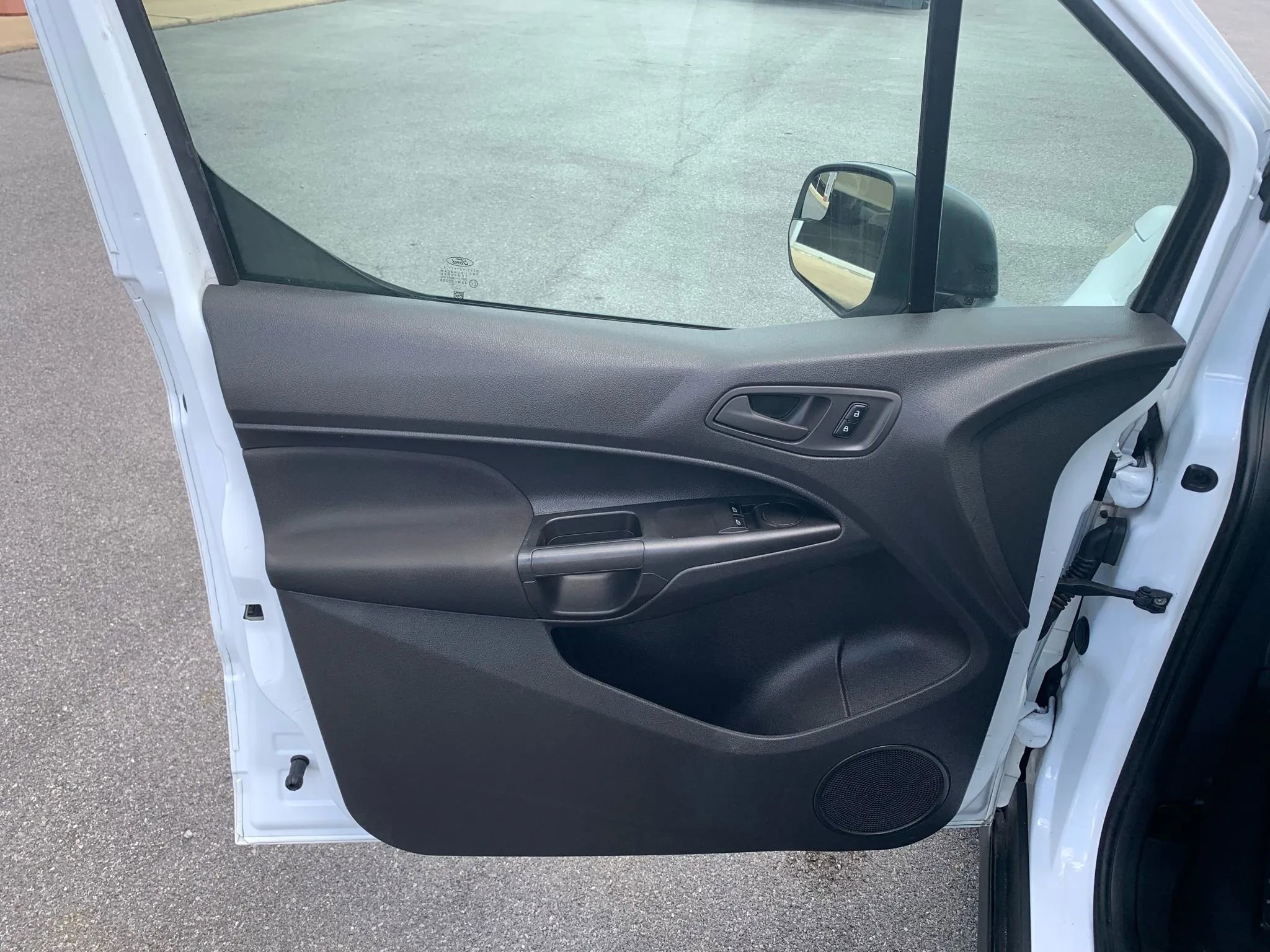 Used 2014 Ford Transit Connect XL image 8