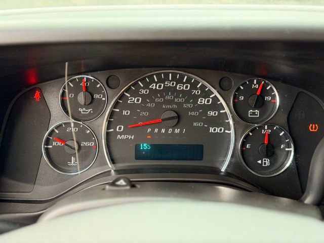 Used 2018 Chevrolet Express 2500 w/ Driver Convenience Package RWD image 7