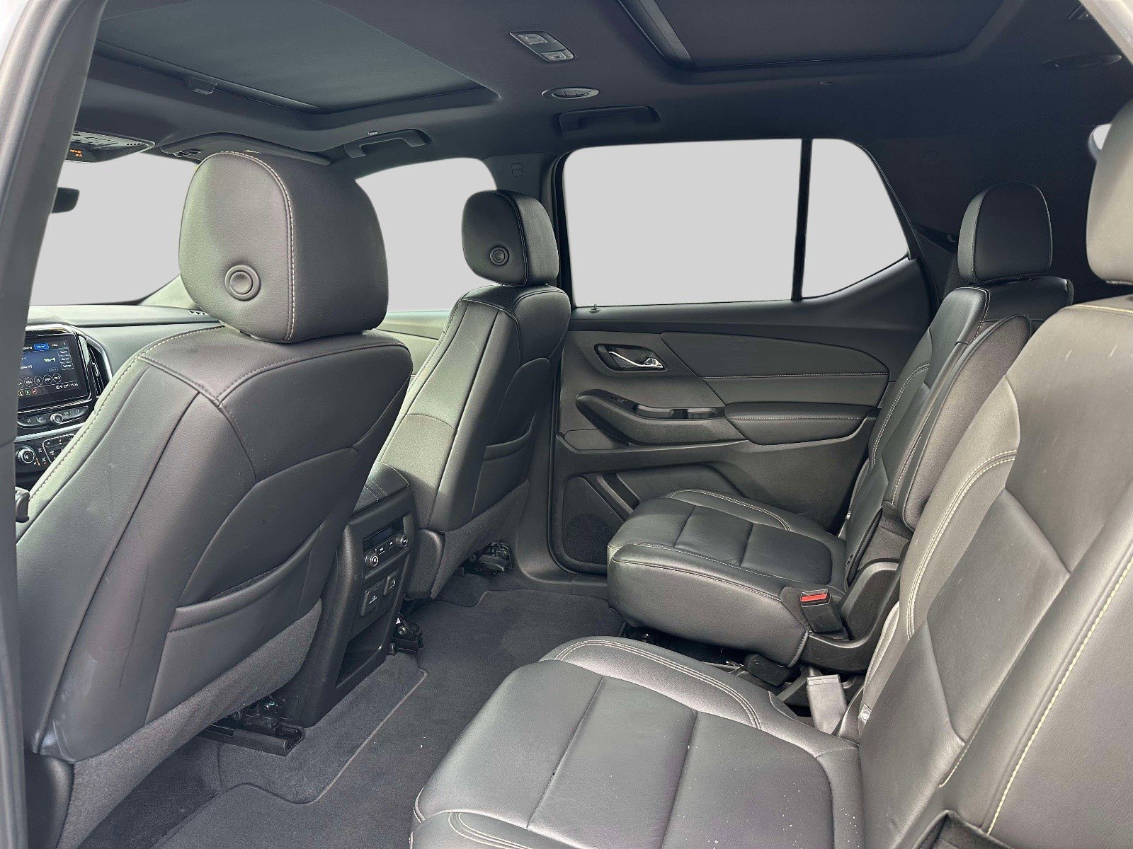 Certified 2023 Chevrolet Traverse LT w/ LT Premium Package AWD/4WD image 8