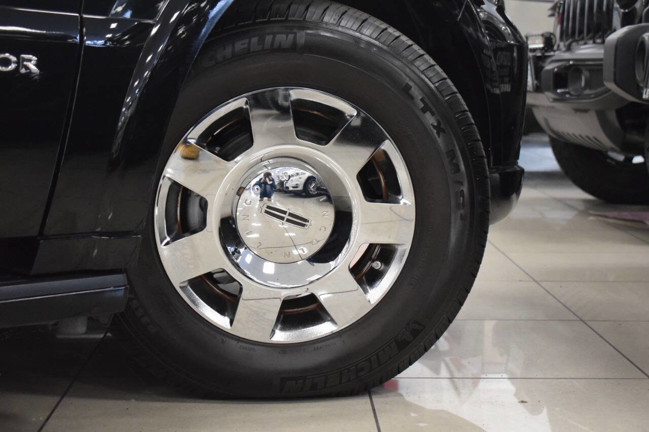 Used 2006 Lincoln Navigator Luxury image 12