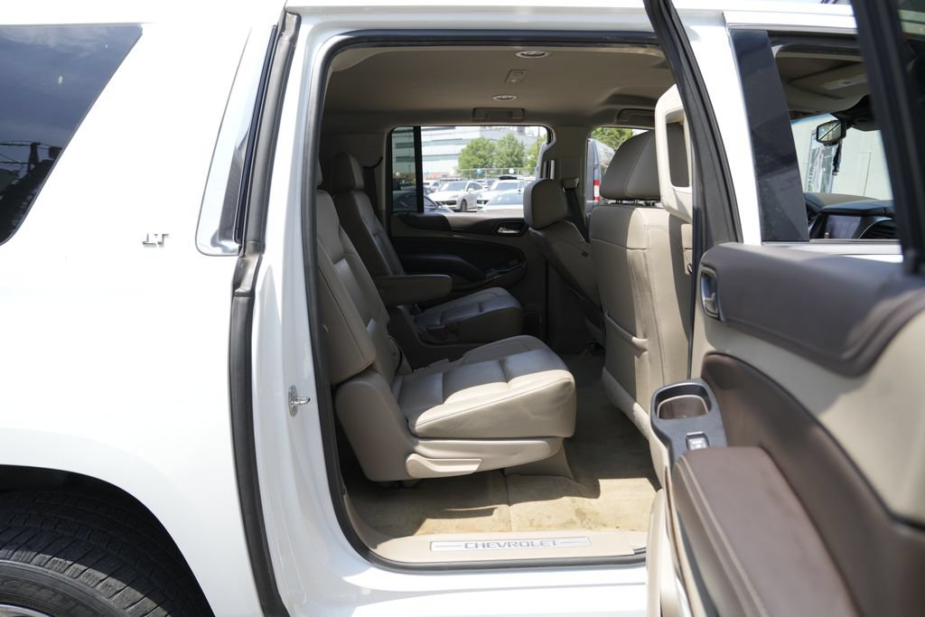 Used 2018 Chevrolet Suburban LT w/ LT Signature Package RWD image 40