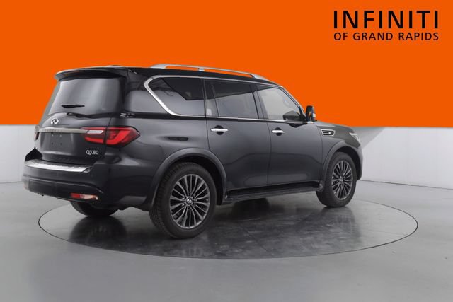 Used 2024 INFINITI QX80 Sensory AWD/4WD image 7
