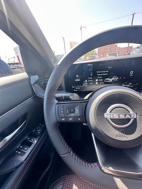 New 2025 Nissan Kicks SR image 17