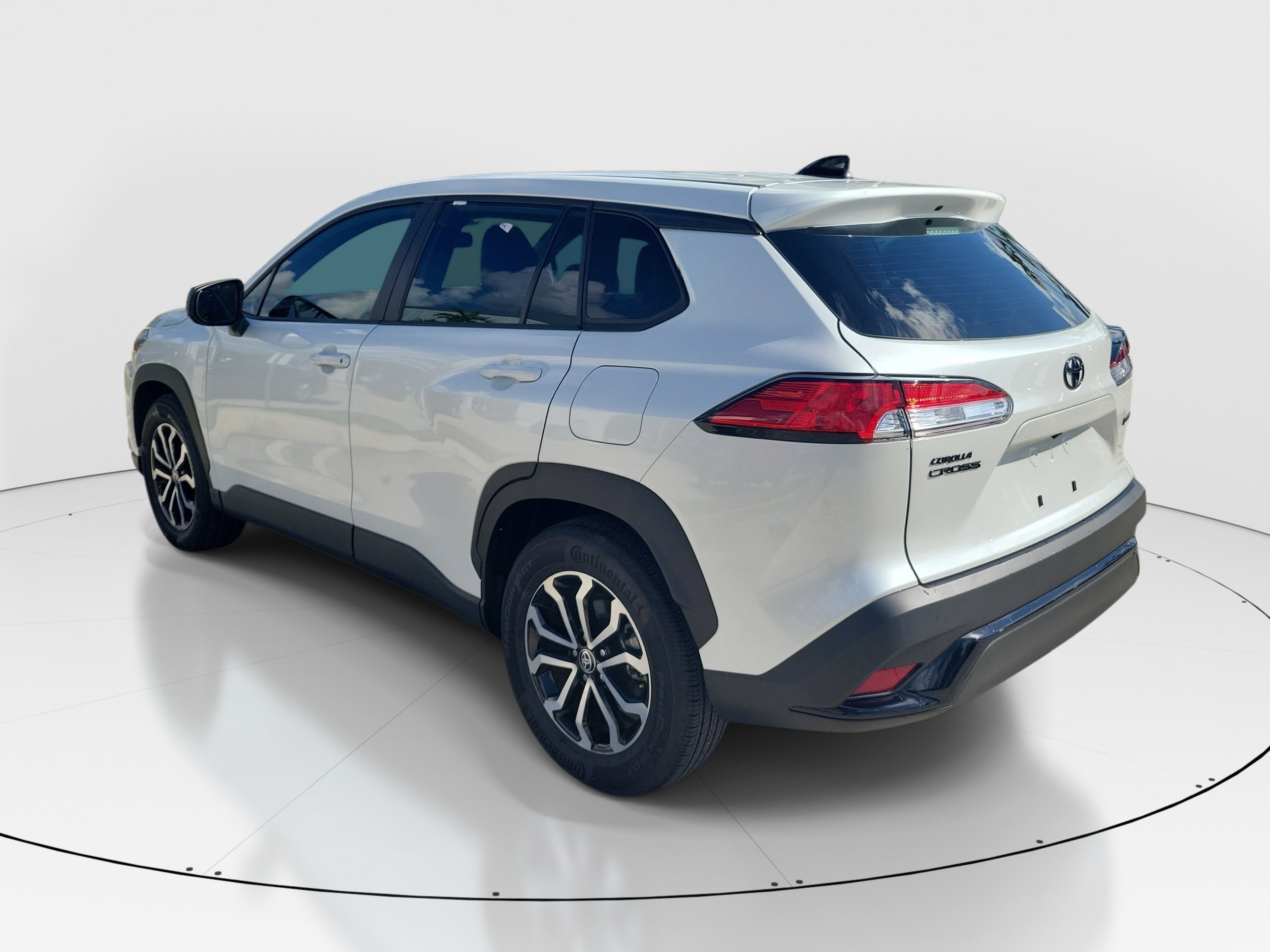 Certified 2025 Toyota Corolla Cross AWD Hybrid image 5