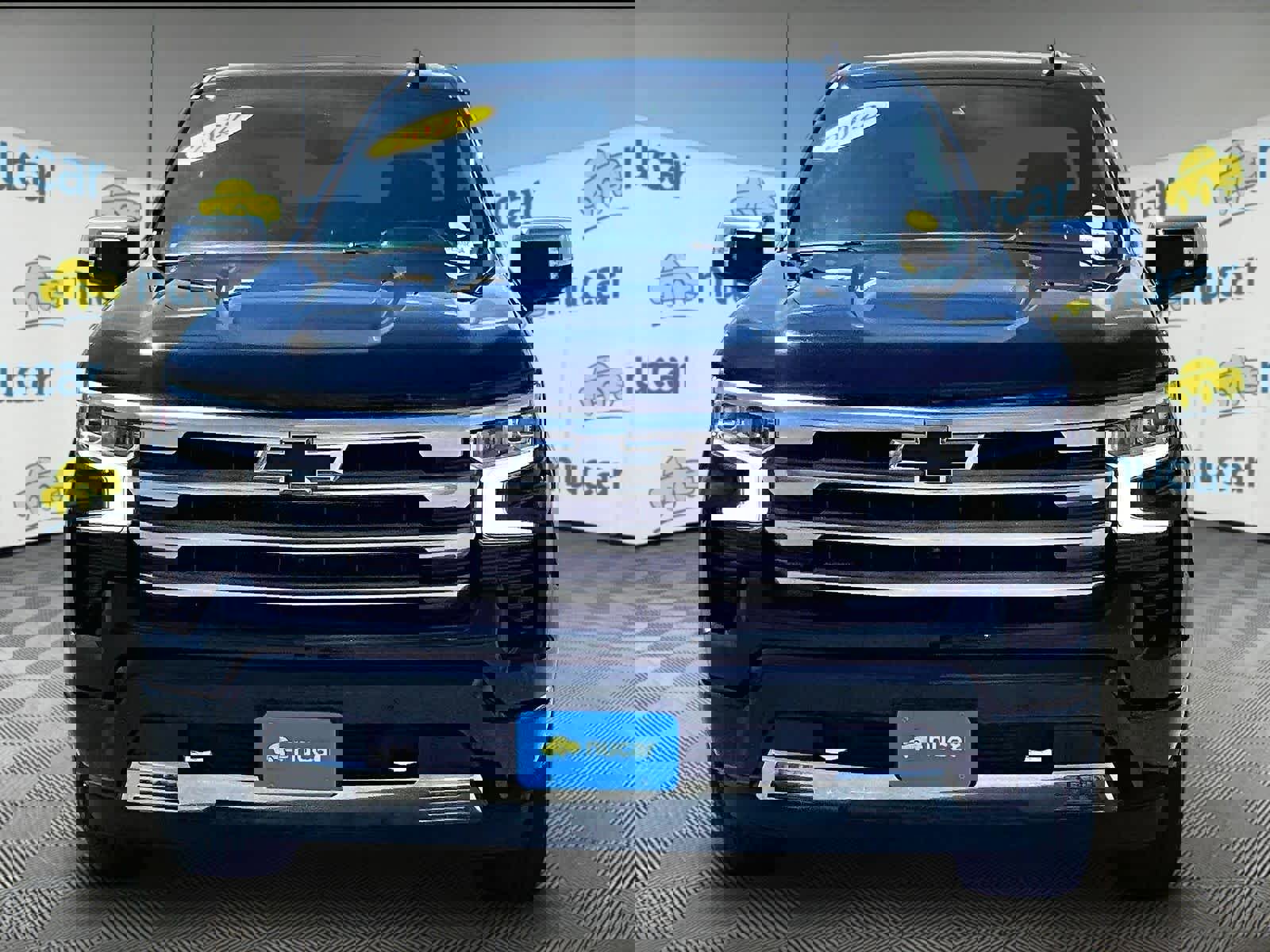 Used 2022 Chevrolet Silverado 1500 High Country w/ Technology Package image 2