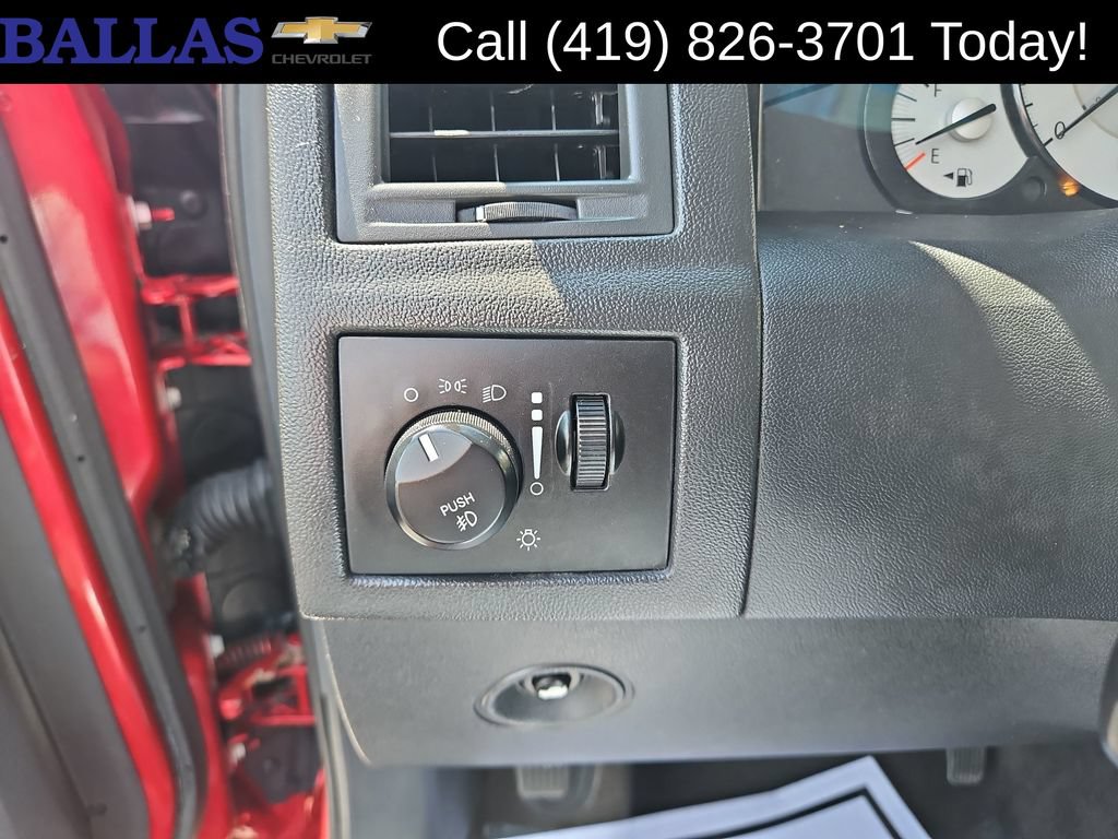 Used 2010 Chrysler 300 Touring Plus RWD image 17