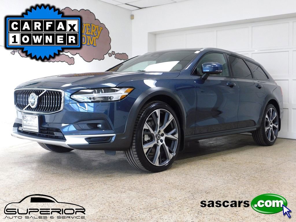 Used 2026 Volvo V90 B6 Cross Country Ultra image 1
