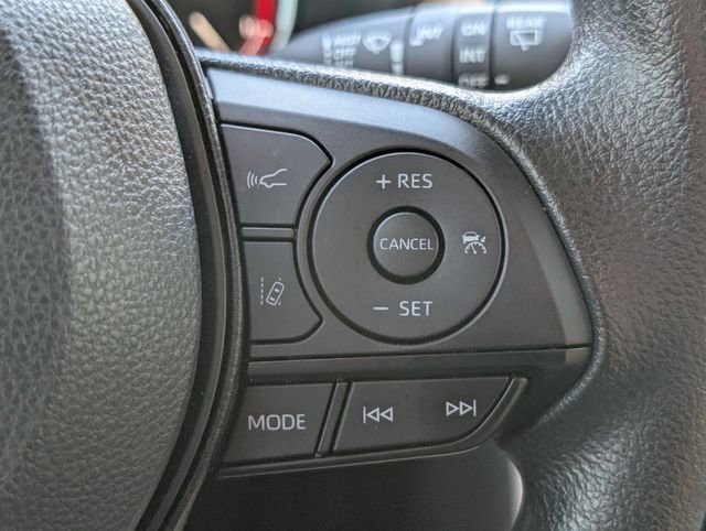 Used 2025 Toyota RAV4 XLE w/ Convenience Package image 23