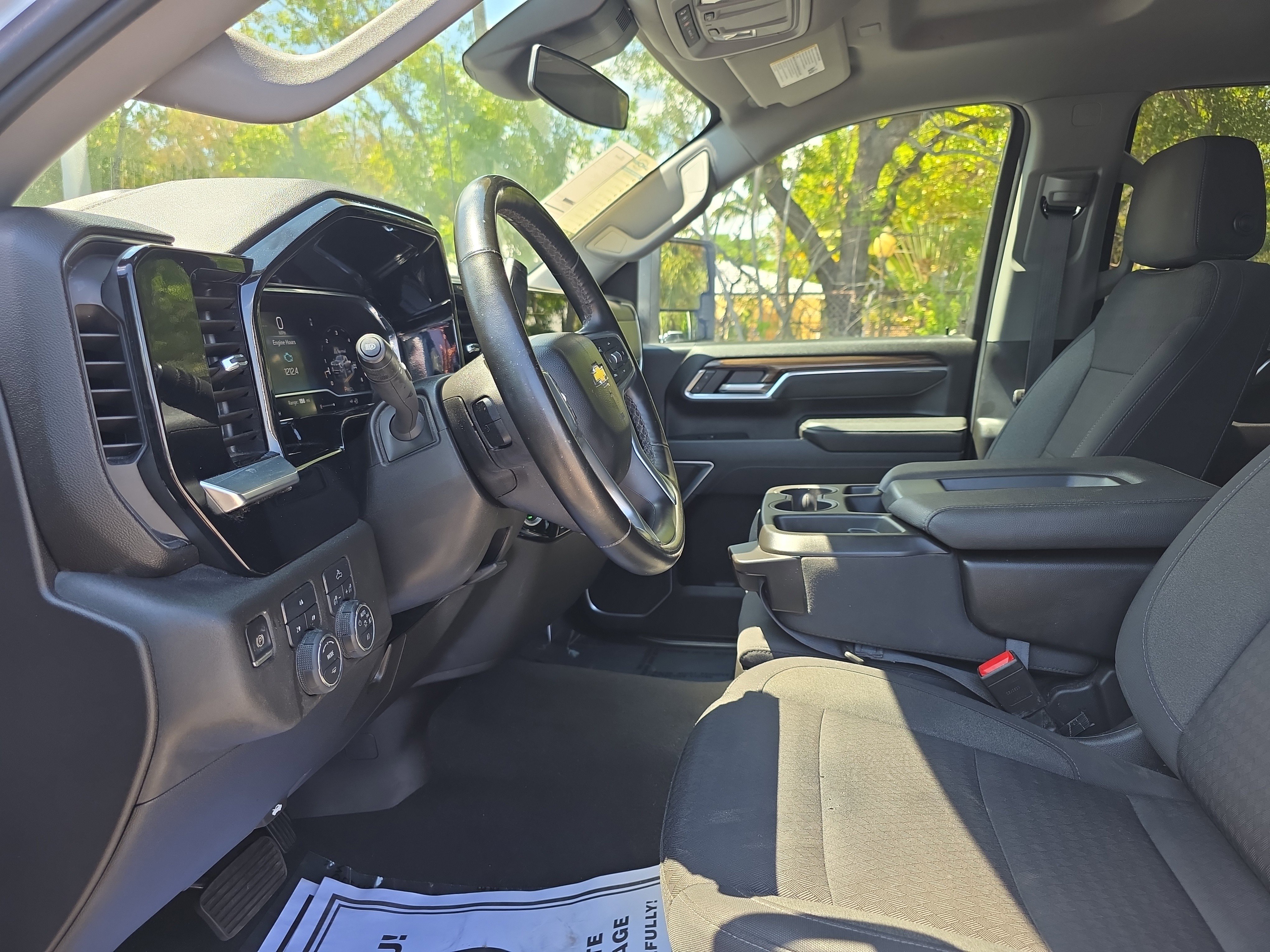 Used 2025 Chevrolet Silverado 2500 LT w/ Convenience Package AWD/4WD image 25