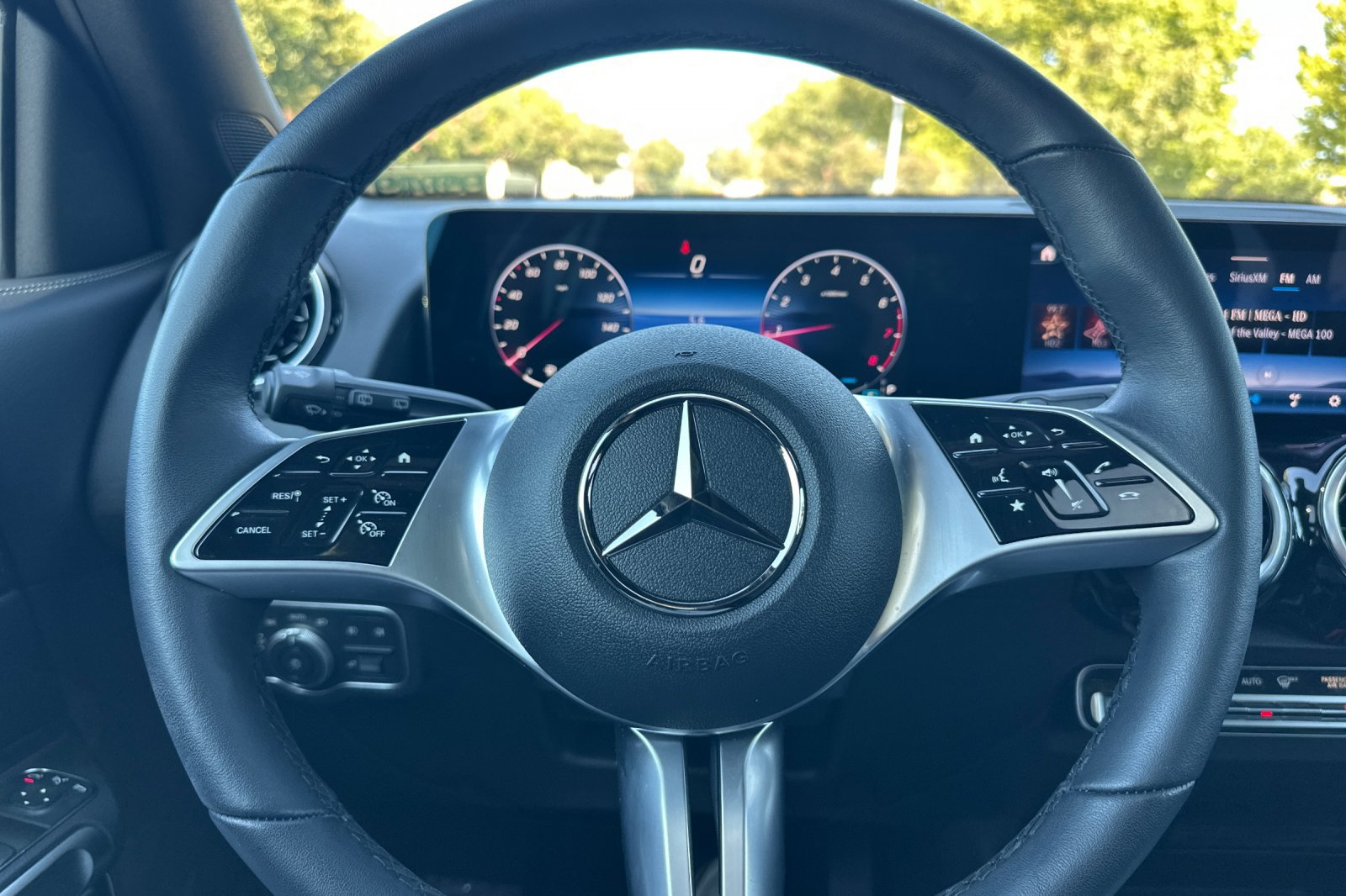 New 2026 Mercedes-Benz GLB 250 image 23