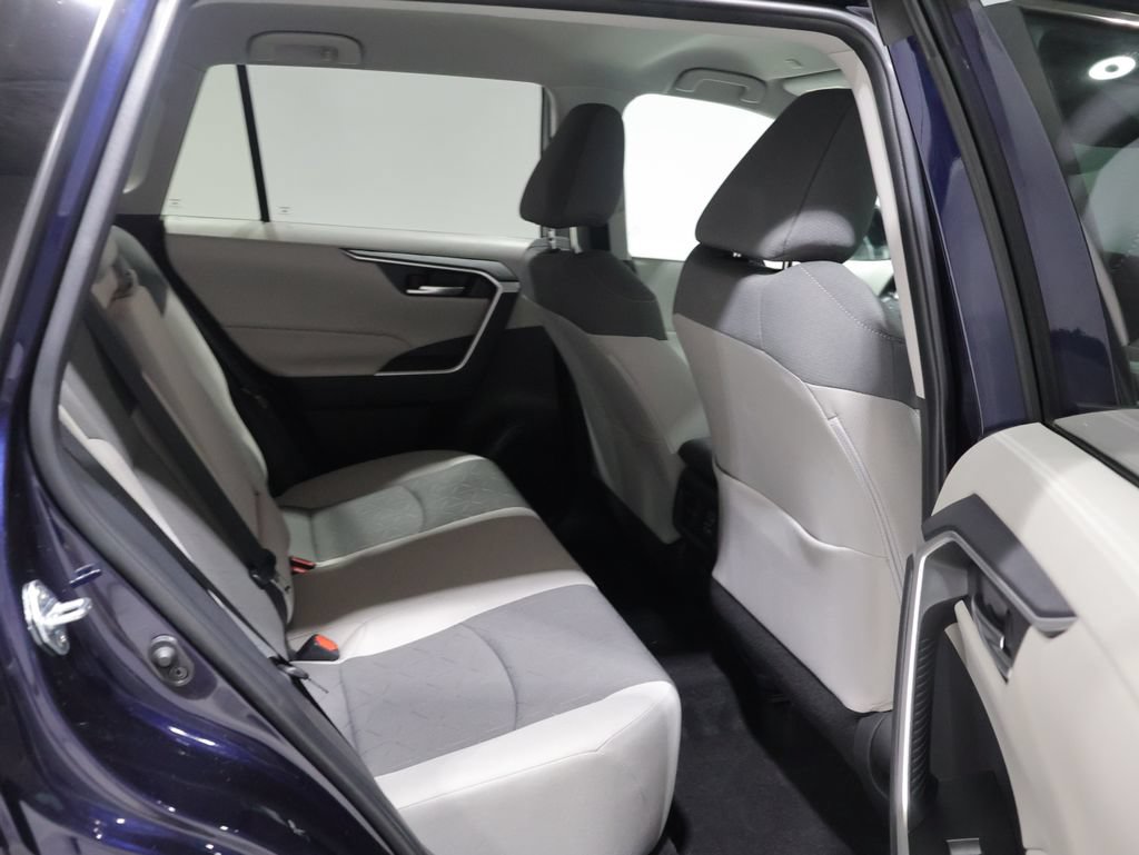 Used 2025 Toyota RAV4 XLE AWD/4WD image 20