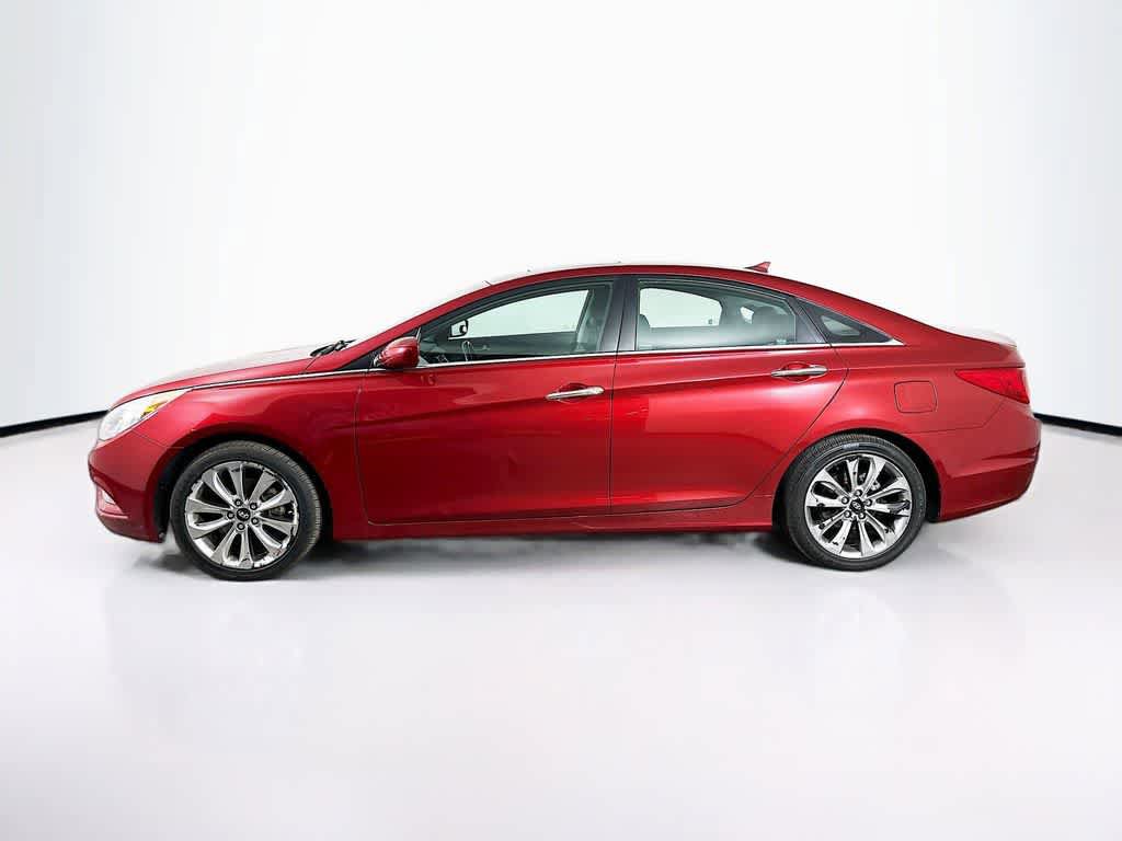 Used 2011 Hyundai Sonata SE w/ Navigation & Sunroof Pkg 4 FWD image 3
