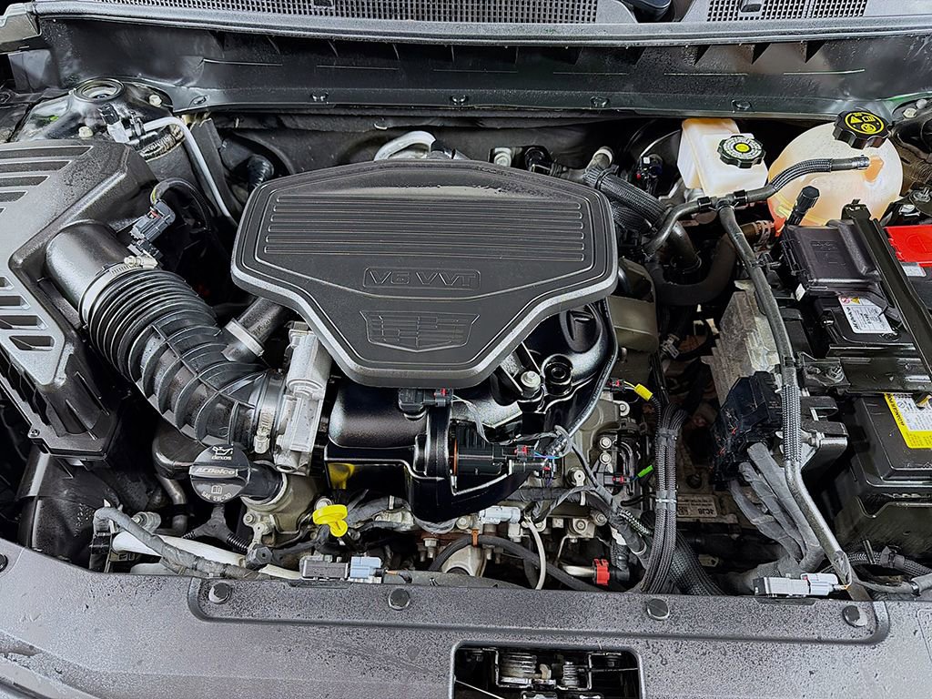 Used 2024 Cadillac XT6 Premium Luxury w/ Technology Package image 20